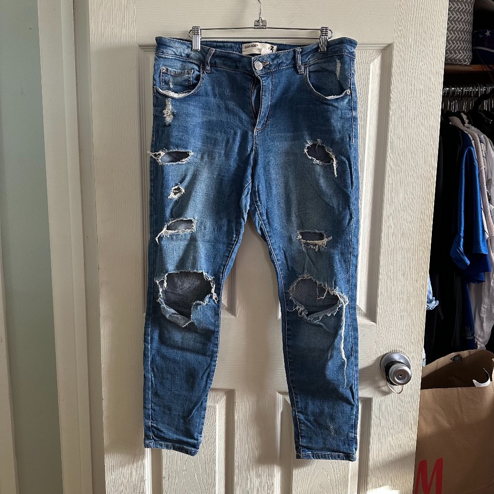 Garage distressed jeans